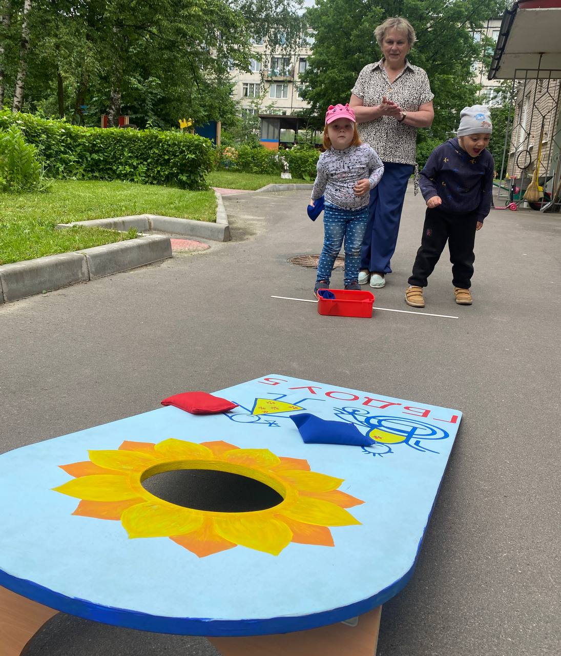 photo 5375467534964356986 y